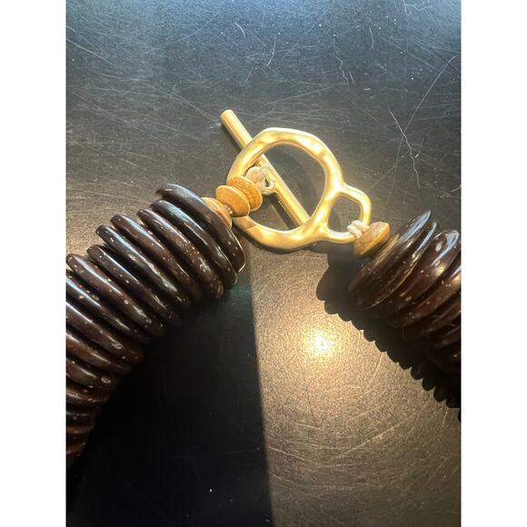 BOUTIQUE Coconut Shell with Faux Pearl Necklace - Picture 5 of 8